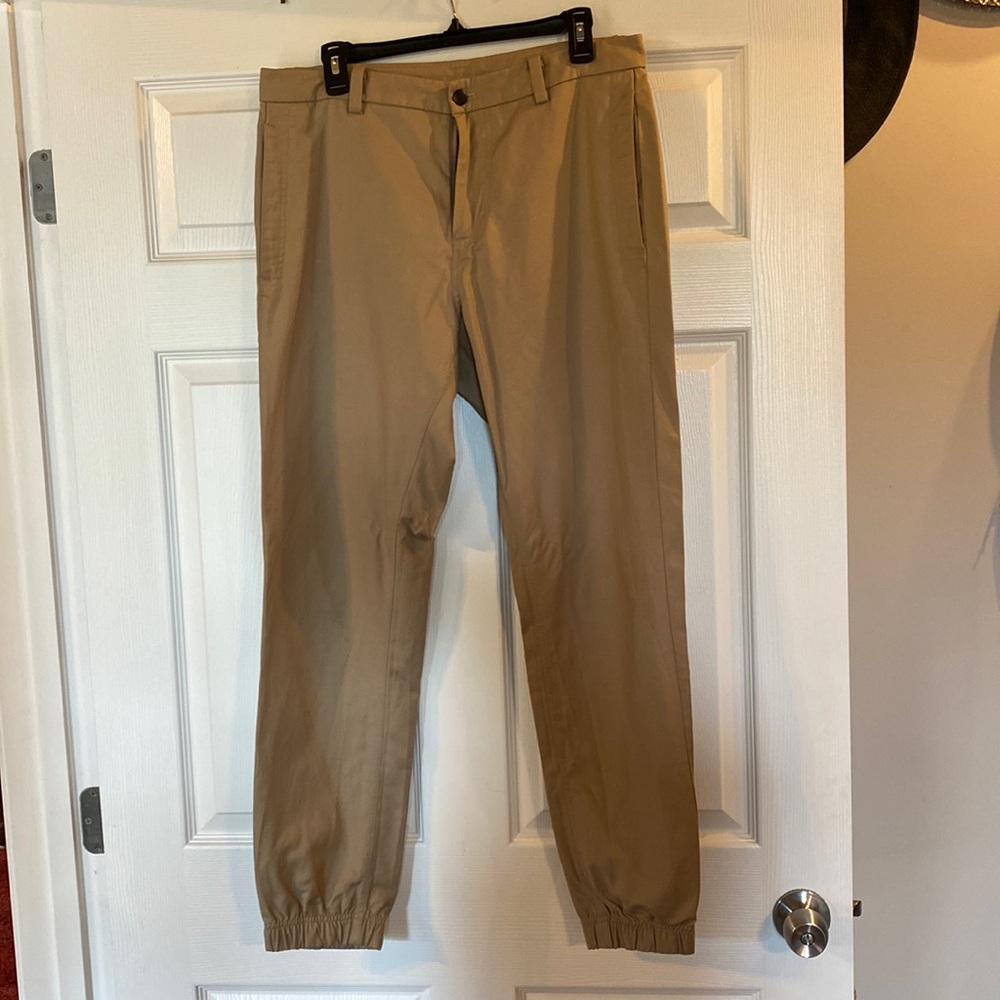 Lululemon Men’s 34 Tan Pants